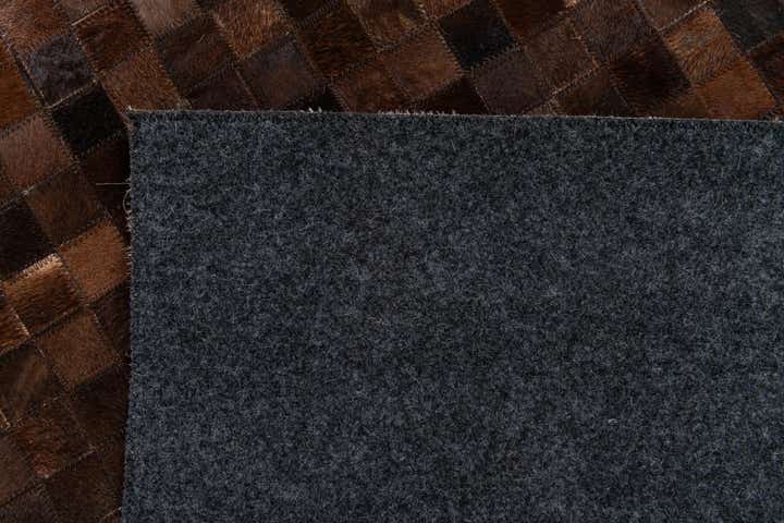 5' 1 x 8' Cowhide Stocks Rug