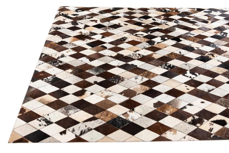 Detail image of 5' 8 x 7' 1 Cowhide Stocks Rug