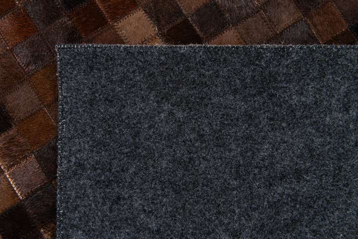 5' 1 x 8' Cowhide Stocks Rug