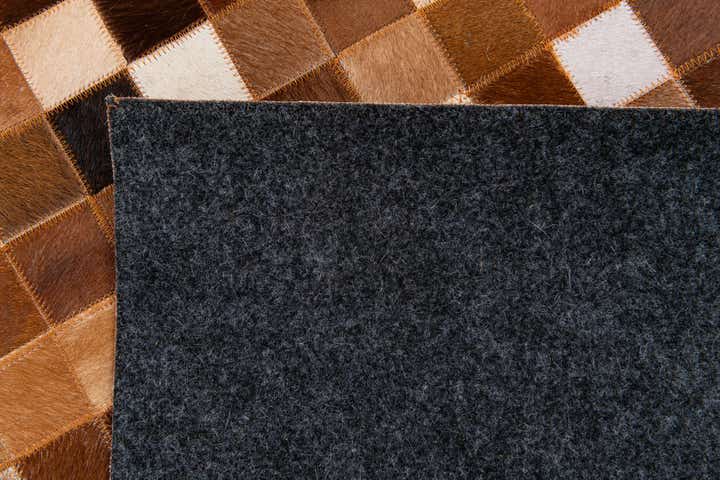 5' 1 x 8' Cowhide Stocks Rug