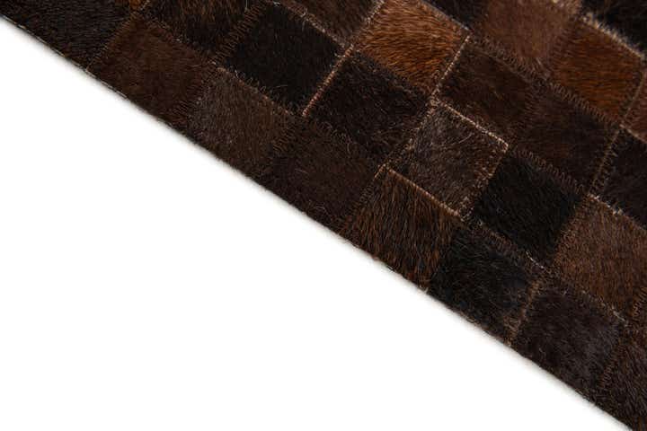 5' x 7' 10 Cowhide Stocks Rug
