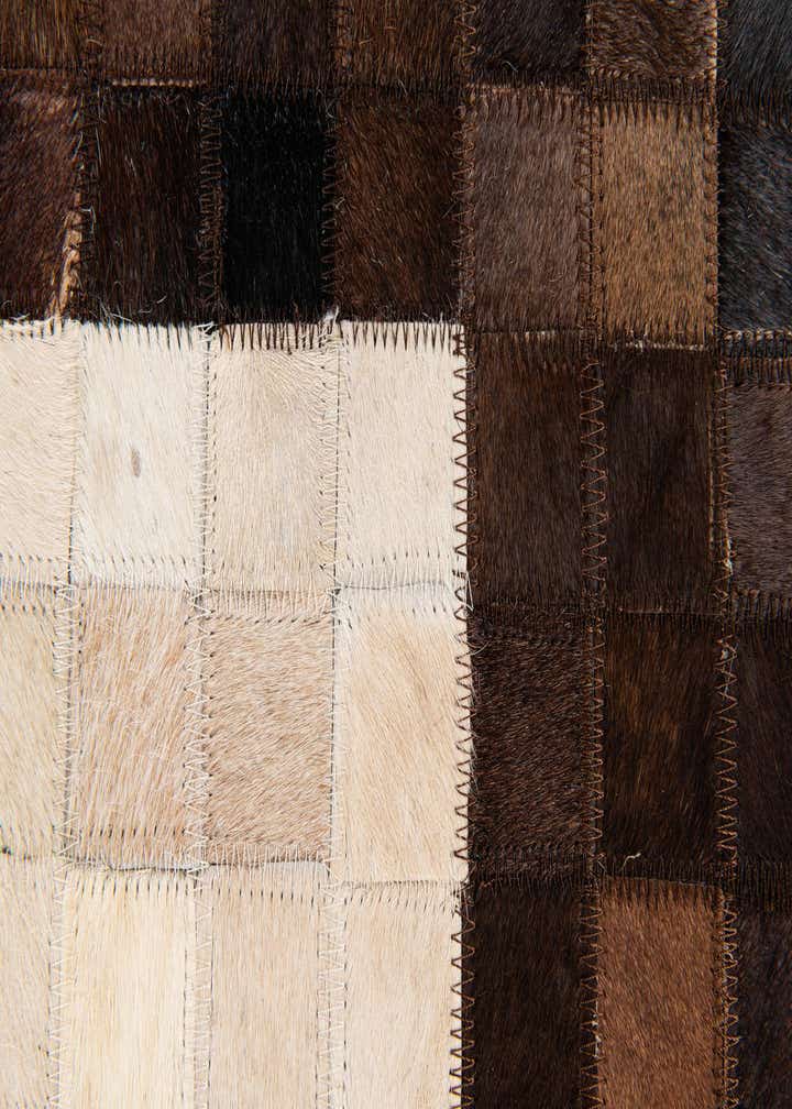 5' x 7' 10 Cowhide Stocks Rug