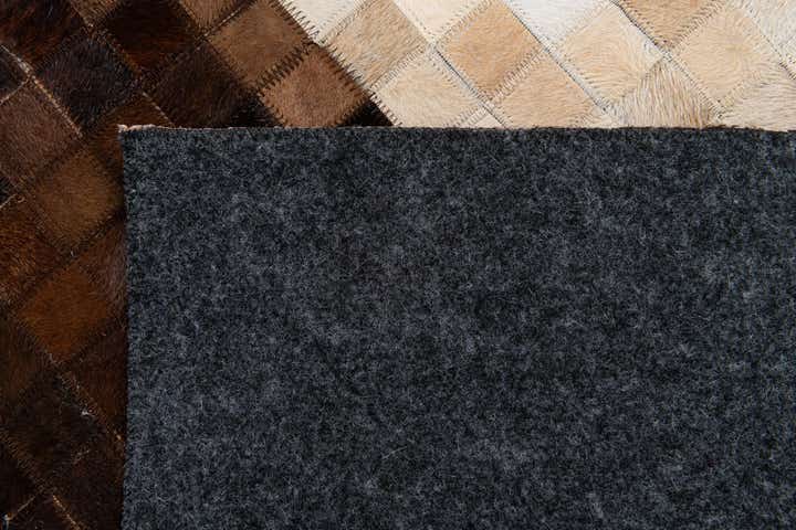5' x 7' 10 Cowhide Stocks Rug