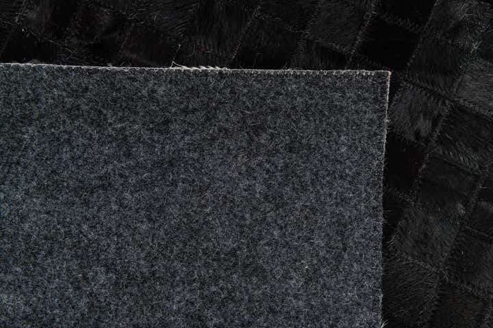 5' x 7' 10 Cowhide Stocks Rug