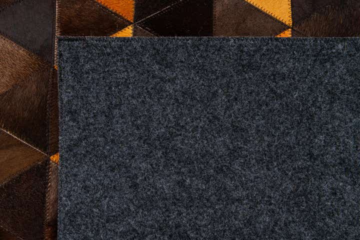 5' x 8' Cowhide Stocks Rug