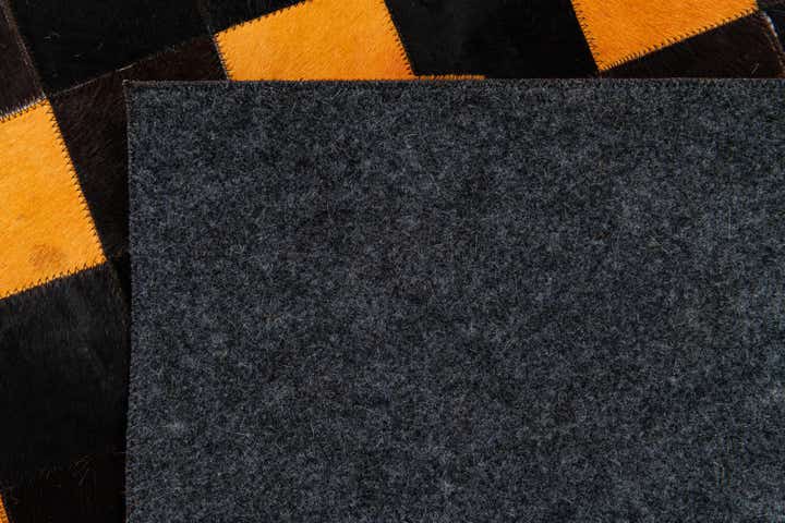 5' 2 x 8' Cowhide Stocks Rug