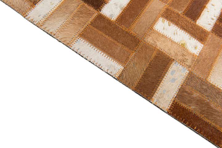 5' x 8' Cowhide Stocks Rug