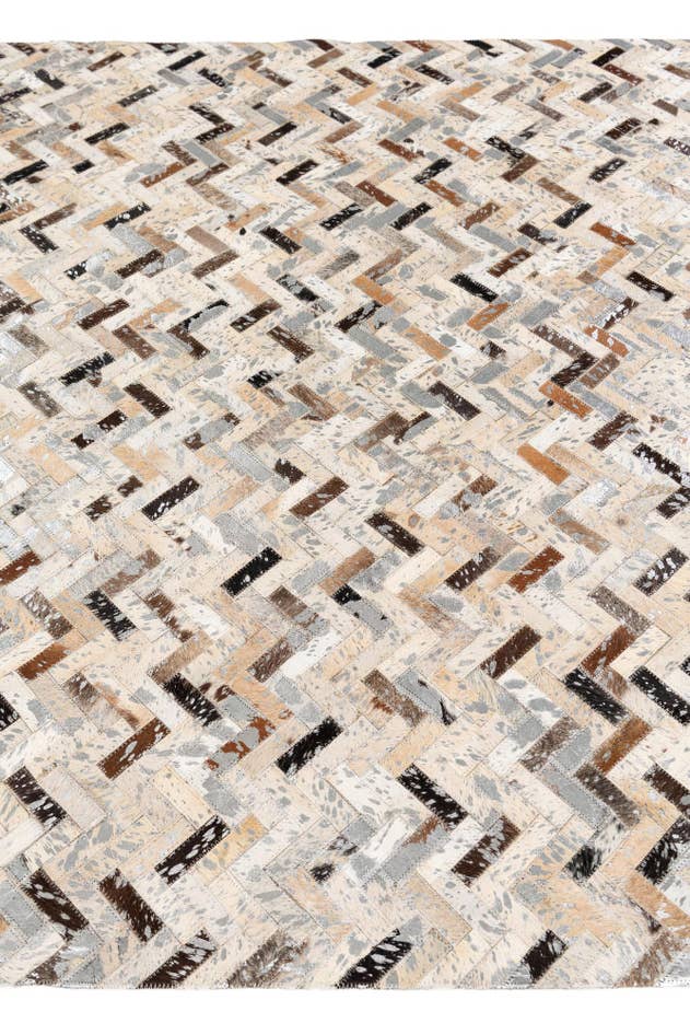 Detail image of 5' 2 x 7' 6 Cowhide Stocks Rug