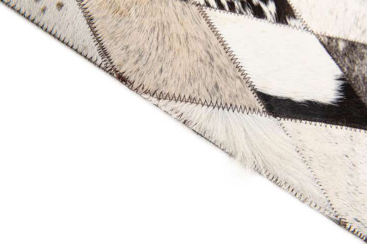6' 9 x 9' 9 Cowhide Stocks Rug