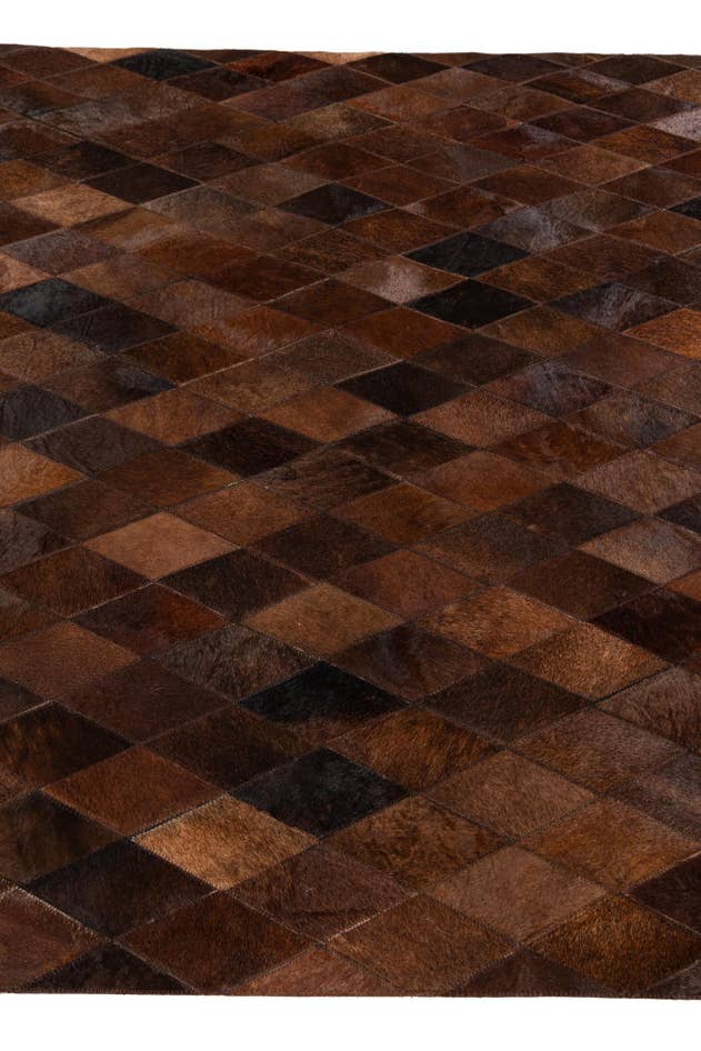 Detail image of 4' 8 x 6' 7 Cowhide Stocks Rug