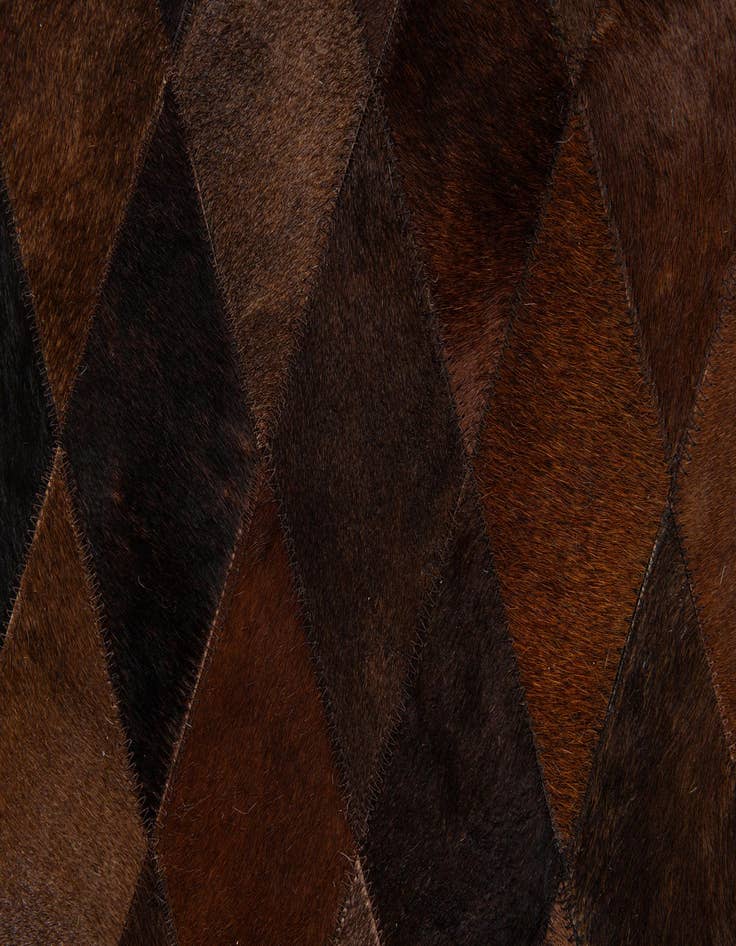 Detail image of 4' 8 x 6' 7 Cowhide Stocks Rug