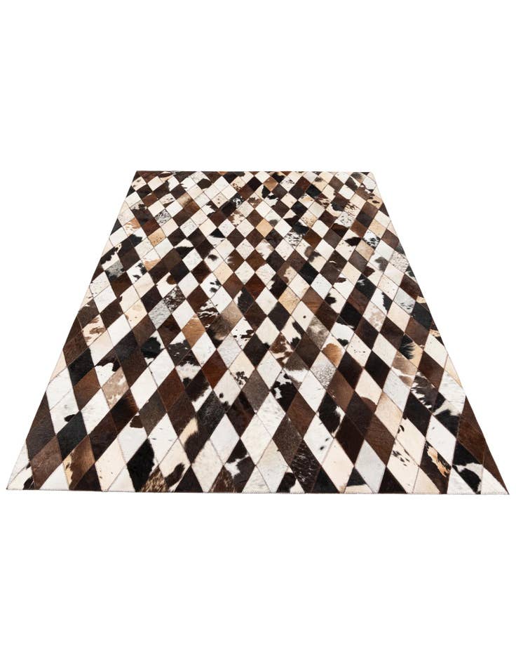 Detail image of 4' 8 x 6' 9 Cowhide Stocks Rug