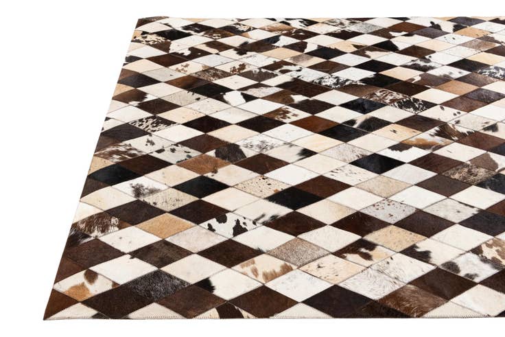 Detail image of 4' 8 x 6' 9 Cowhide Stocks Rug