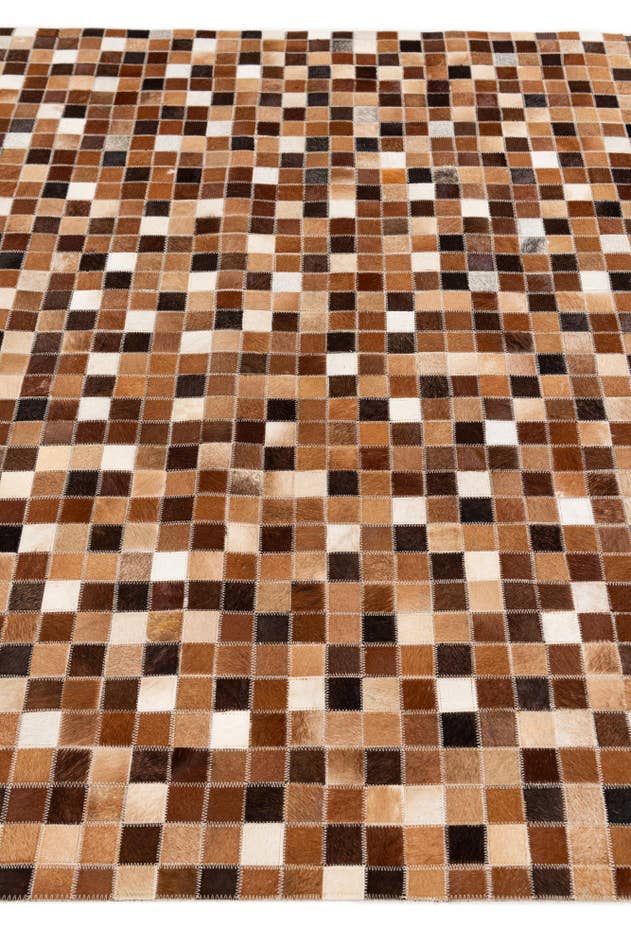 Detail image of 4' 8 x 6' 8 Cowhide Stocks Rug