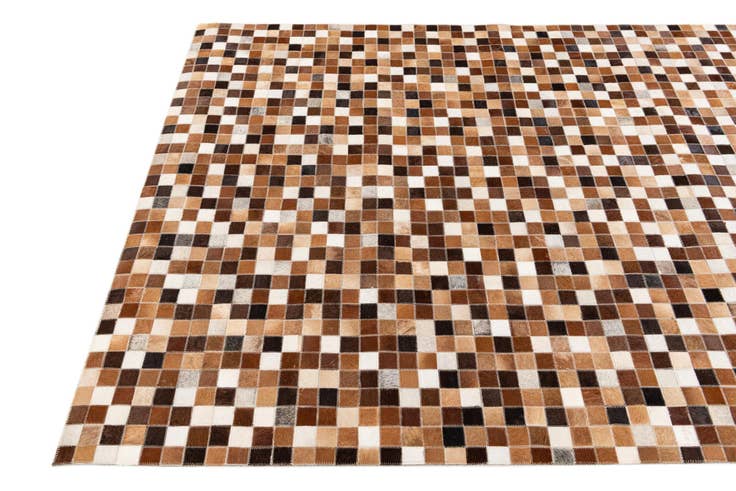 Detail image of 4' 7 x 6' 7 Cowhide Stocks Rug