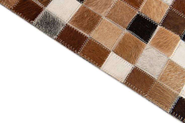 Detail image of 4' 7 x 6' 7 Cowhide Stocks Rug