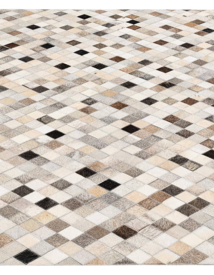 Detail image of 4' 7 x 6' 7 Cowhide Stocks Rug