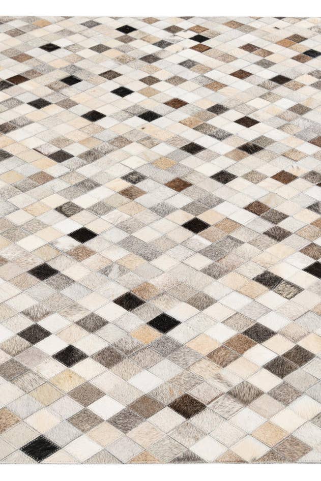 Detail image of 4' 7 x 6' 7 Cowhide Stocks Rug