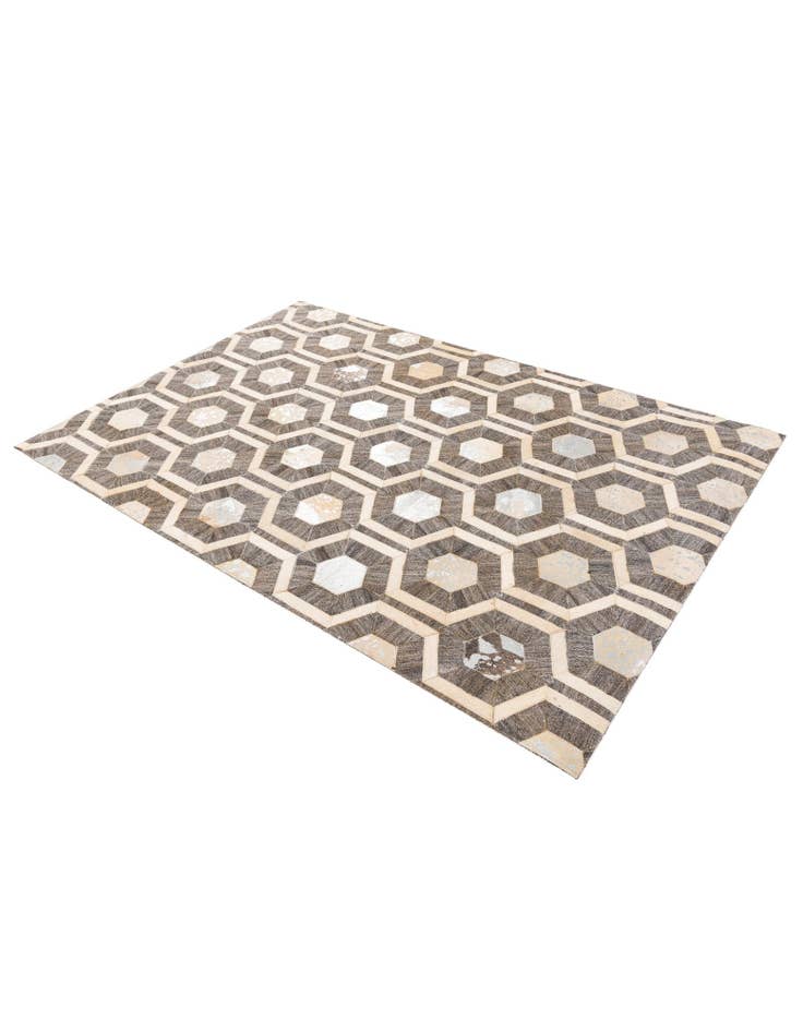 Detail image of 4' 1 x 6' 1 Cowhide Stocks Rug