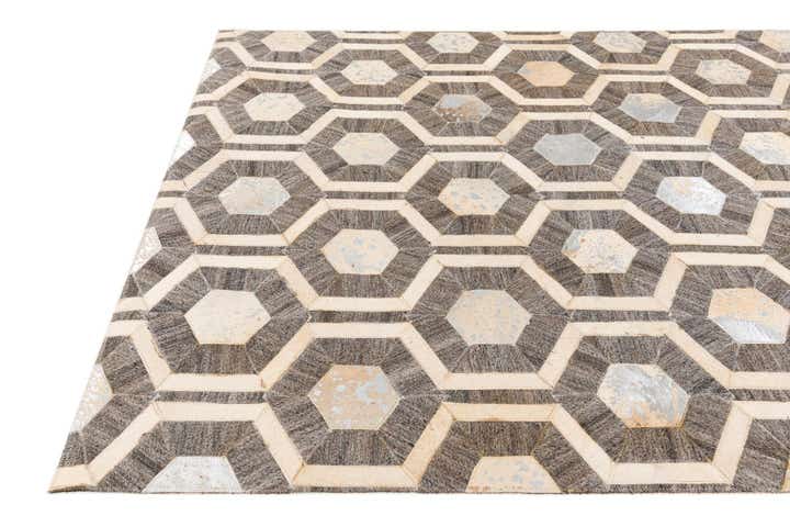 4' 1 x 6' 1 Cowhide Stocks Rug