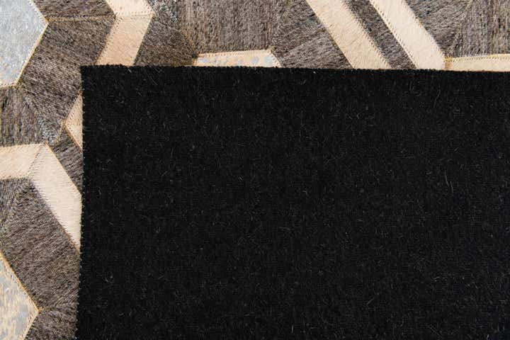 4' 1 x 6' 1 Cowhide Stocks Rug