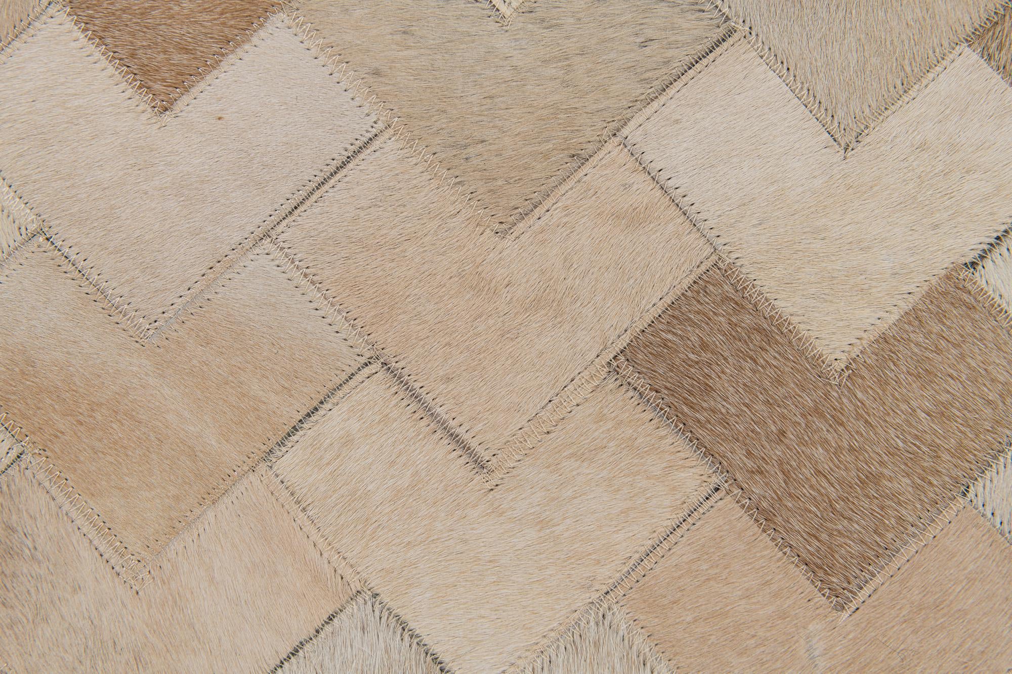 4' 1 x 6' Cowhide Stocks Rug