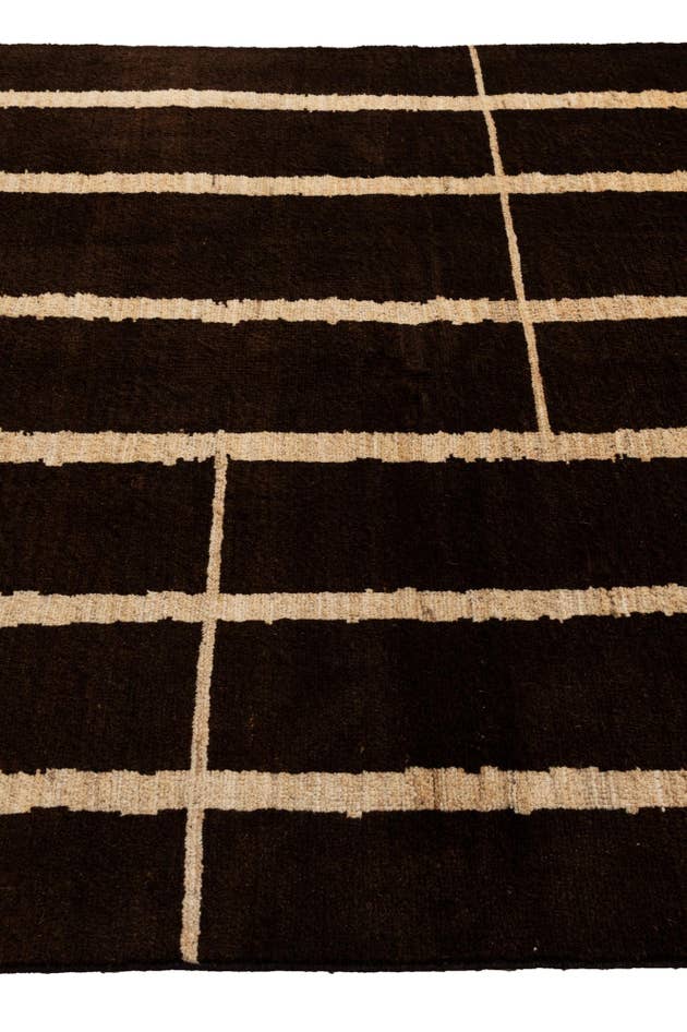 Detail image of 5' 3 x 7' 9 Hand Knotted Darya Wool Rug
