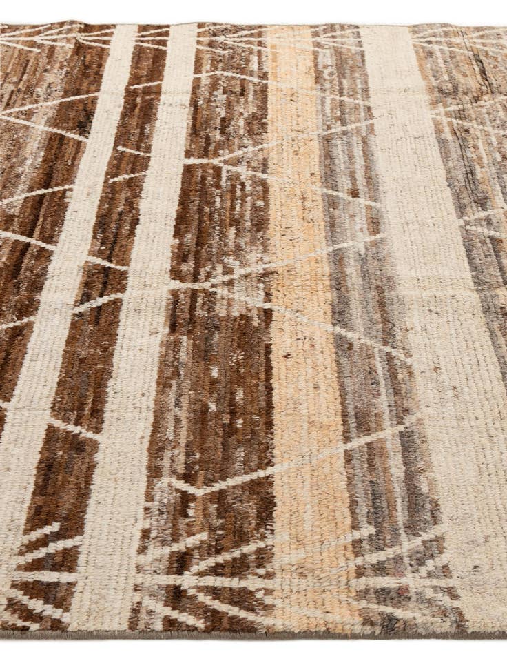Detail image of 6' 8 x 9' 7  Hand Knotted Darya Wool Rug
