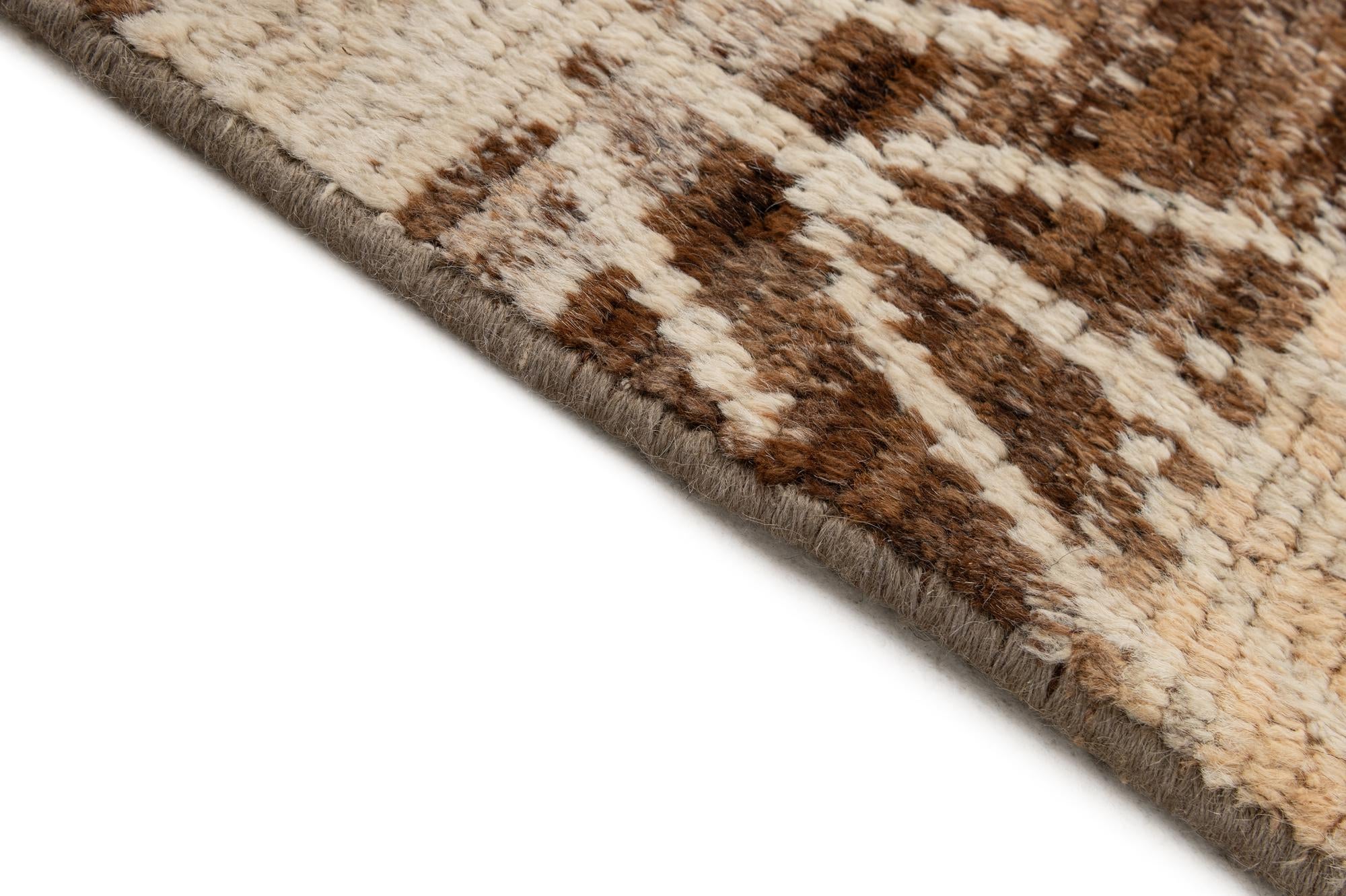 6' 8 x 9' 7 Hand Knotted Darya Wool Rug