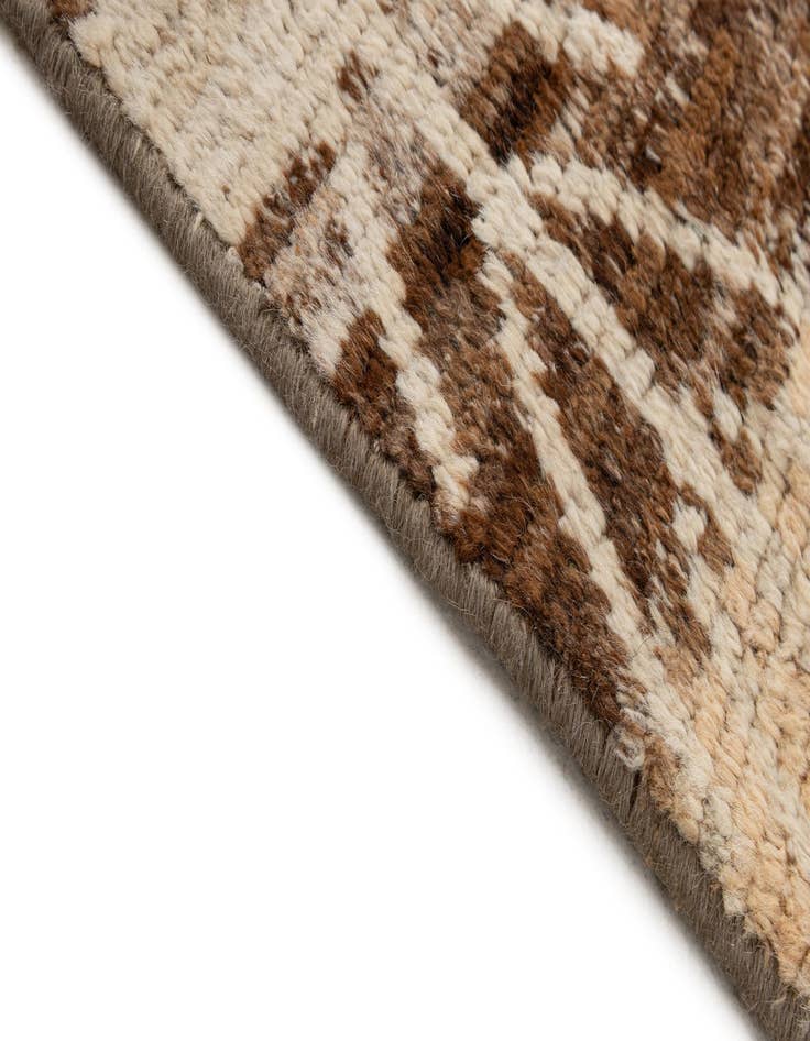 Detail image of 6' 8 x 9' 7  Hand Knotted Darya Wool Rug