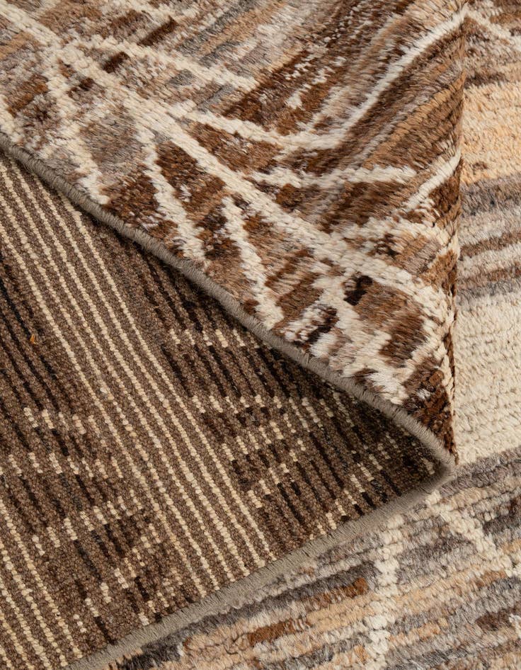 Detail image of 6' 8 x 9' 7  Hand Knotted Darya Wool Rug