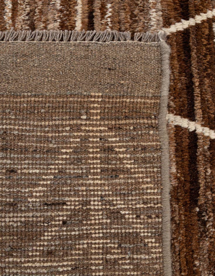 Detail image of 6' 8 x 9' 7  Hand Knotted Darya Wool Rug