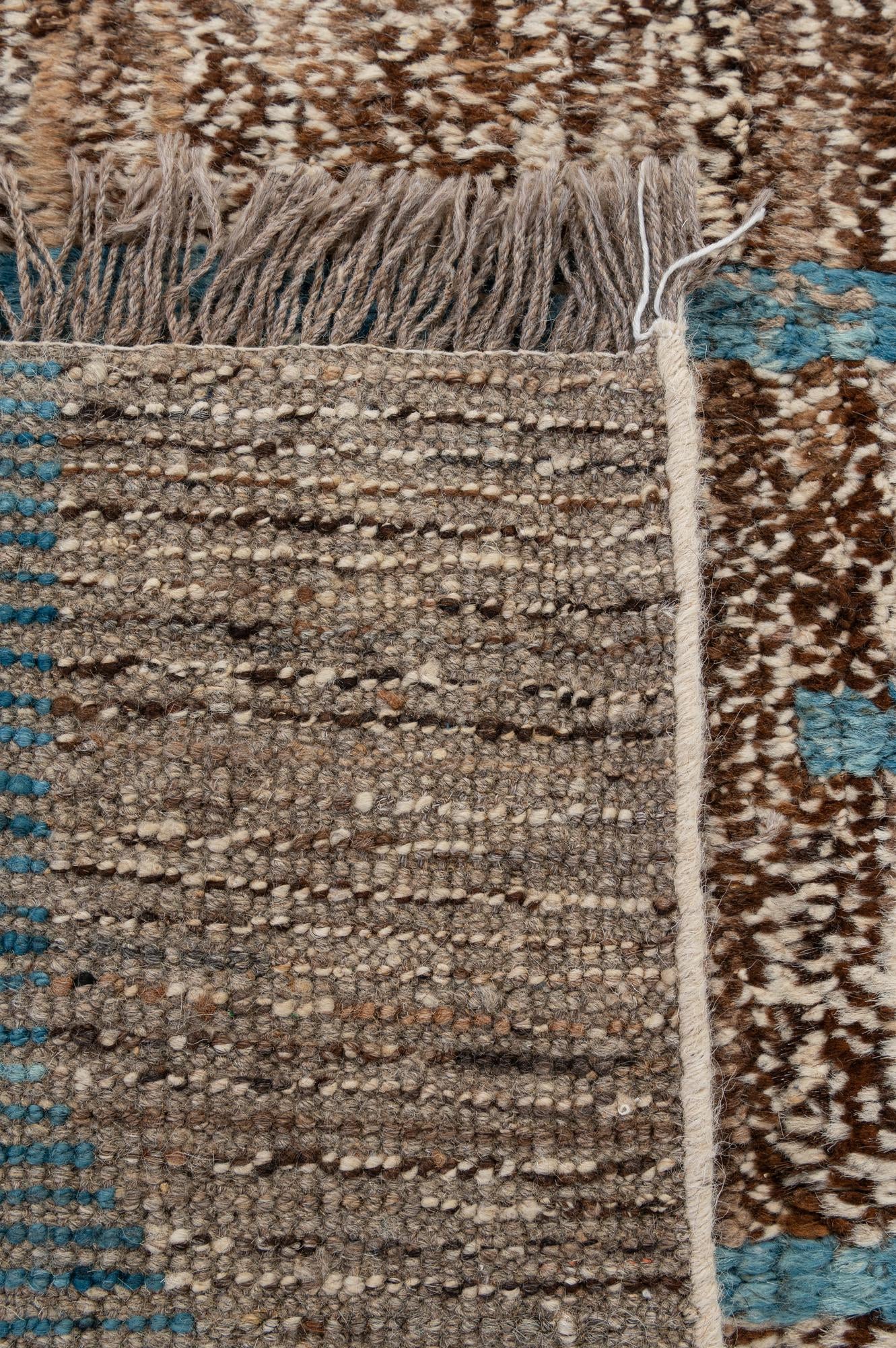 7' x 9' 10 Hand Knotted Darya Wool Rug