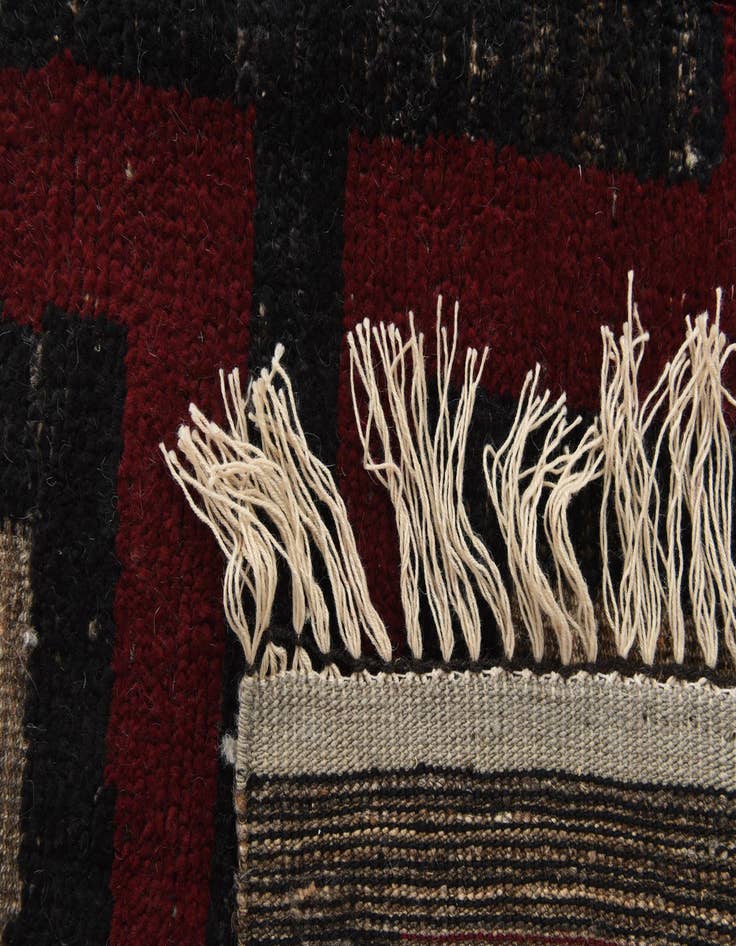 Detail image of 8' 9 x 13'  Hand Knotted Darya Wool Rug