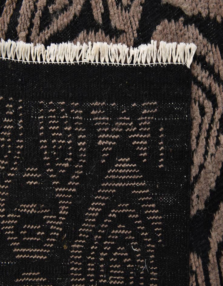 Detail image of 9' 2 x 13' 2  Hand Knotted Darya Wool Rug