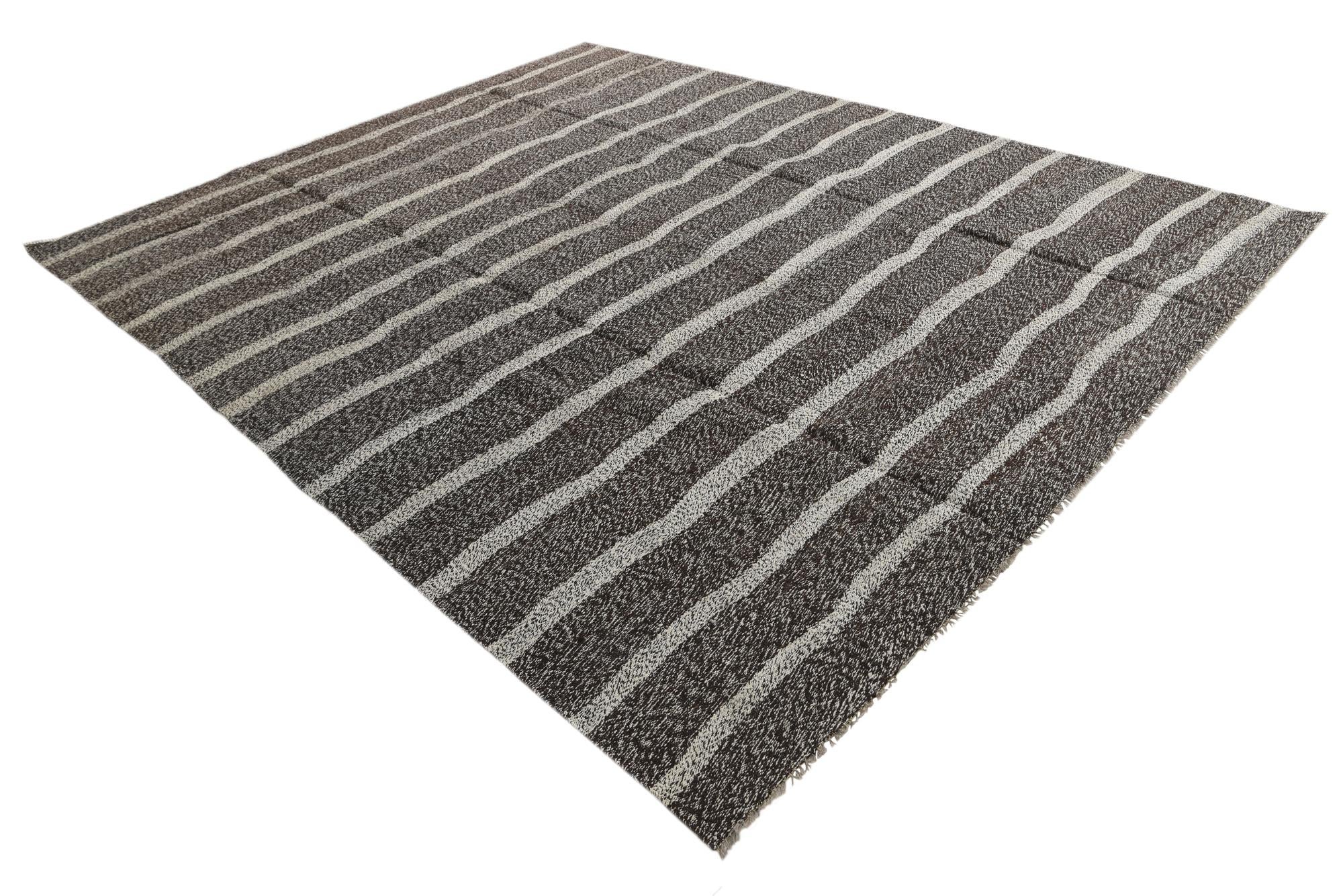 9' 4 x 11' 7 Hand Knotted Darya Wool Rug