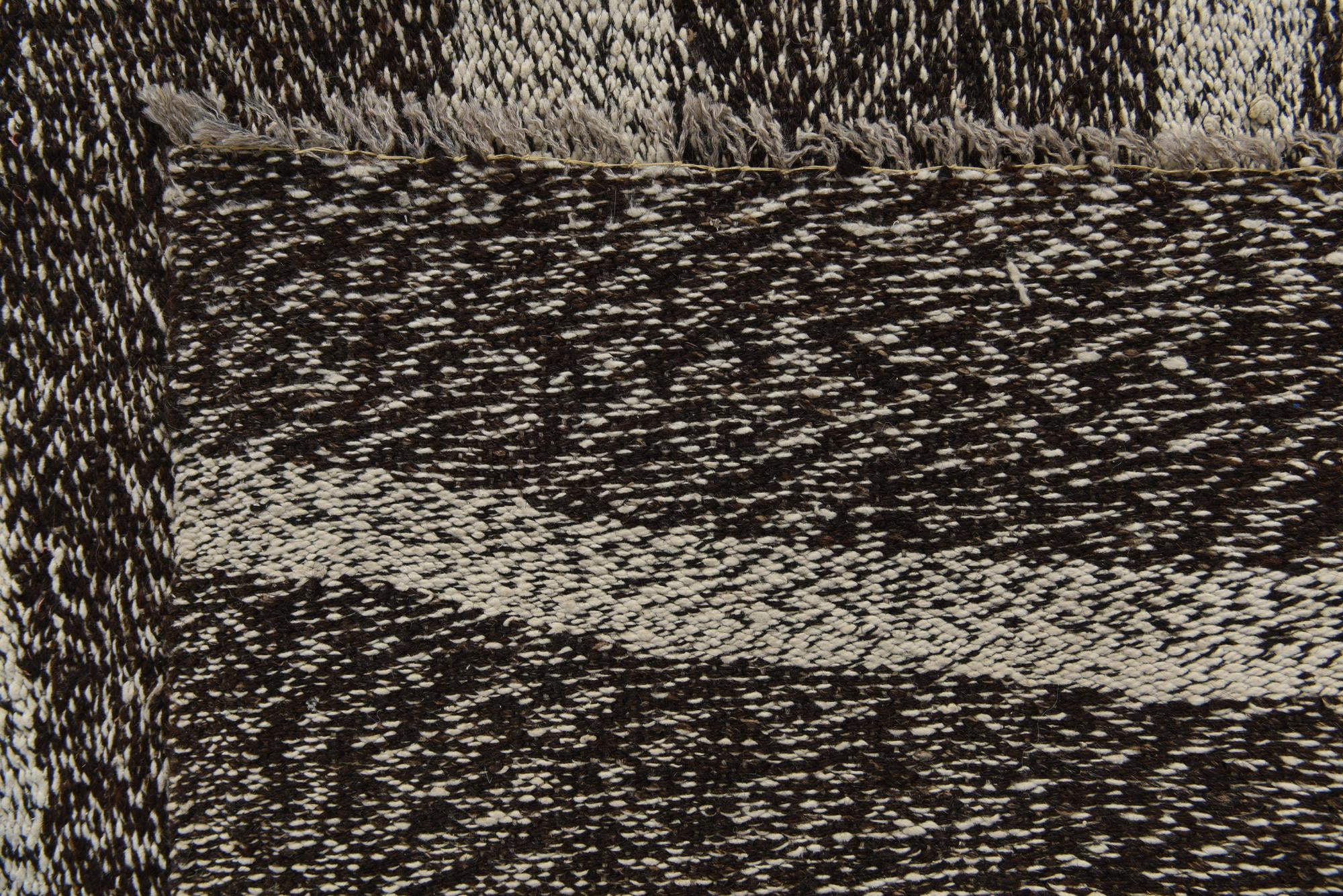 9' 4 x 11' 7 Hand Knotted Darya Wool Rug