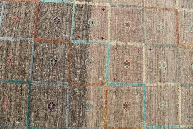 Detail image of 8' x 10' 2 Hand Knotted Darya Wool Rug