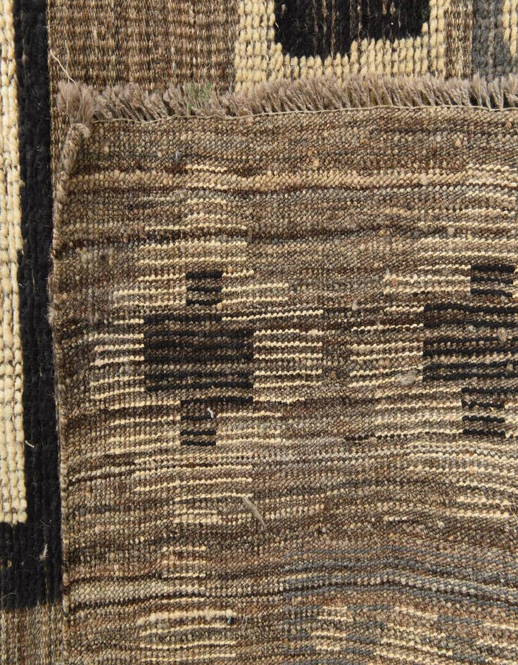 Detail image of 8' x 10' 10  Hand Knotted Darya Wool Rug