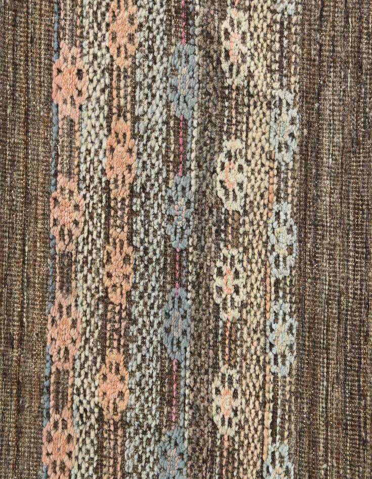 Detail image of 6' 6 x 9' 5  Hand Knotted Darya Wool Rug