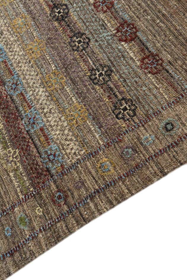 Detail image of 6' 9 x 9' 6 Hand Knotted Darya Wool Rug