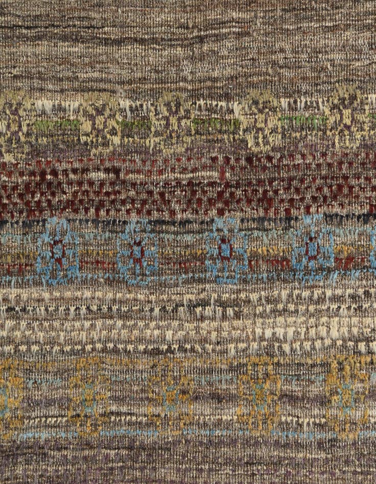 Detail image of 6' 9 x 9' 6  Hand Knotted Darya Wool Rug