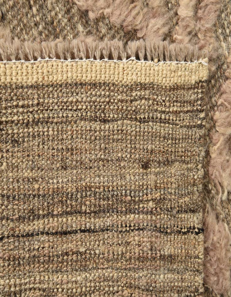 Detail image of 8' x 10' 2  Hand Knotted Darya Wool Rug