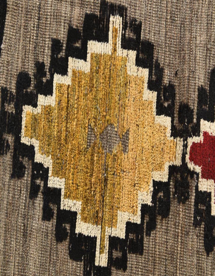 Detail image of 8' x 10' 5  Hand Knotted Darya Wool Rug