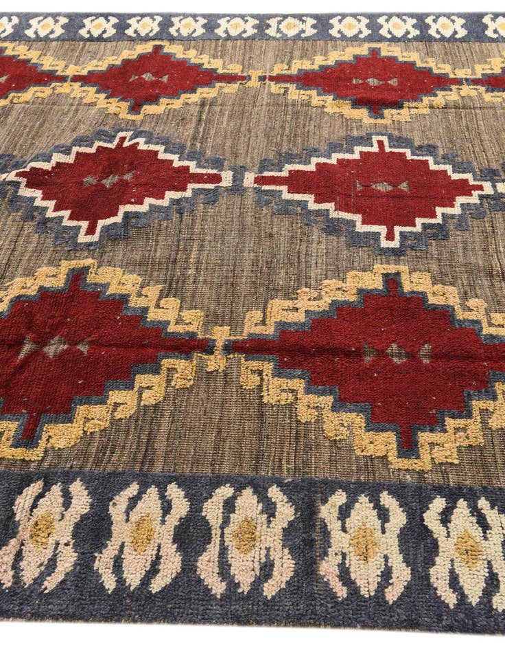 Detail image of 8' 4 x 10' 2  Hand Knotted Darya Wool Rug