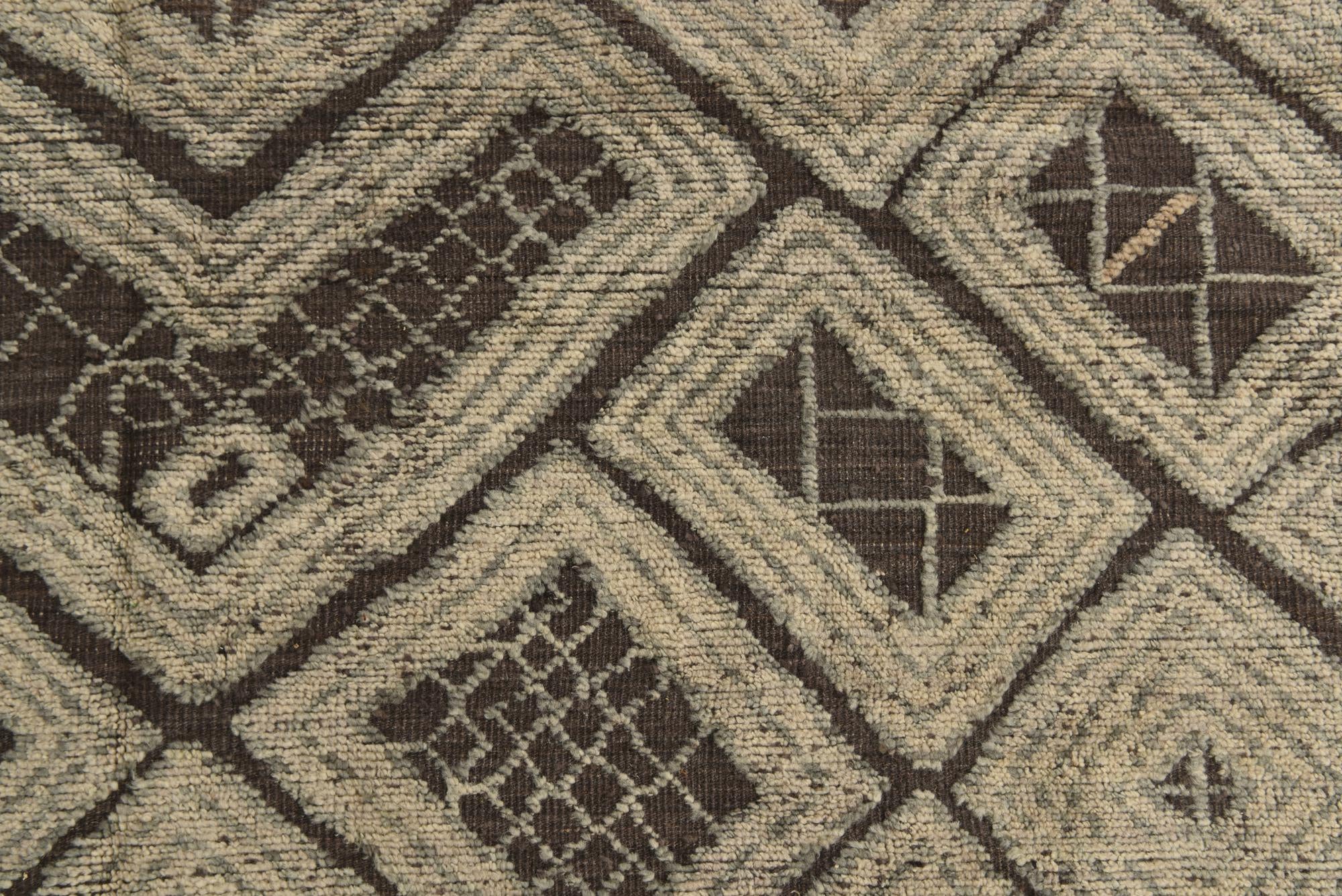 8' x 10' 4 Hand Knotted Darya Wool Rug