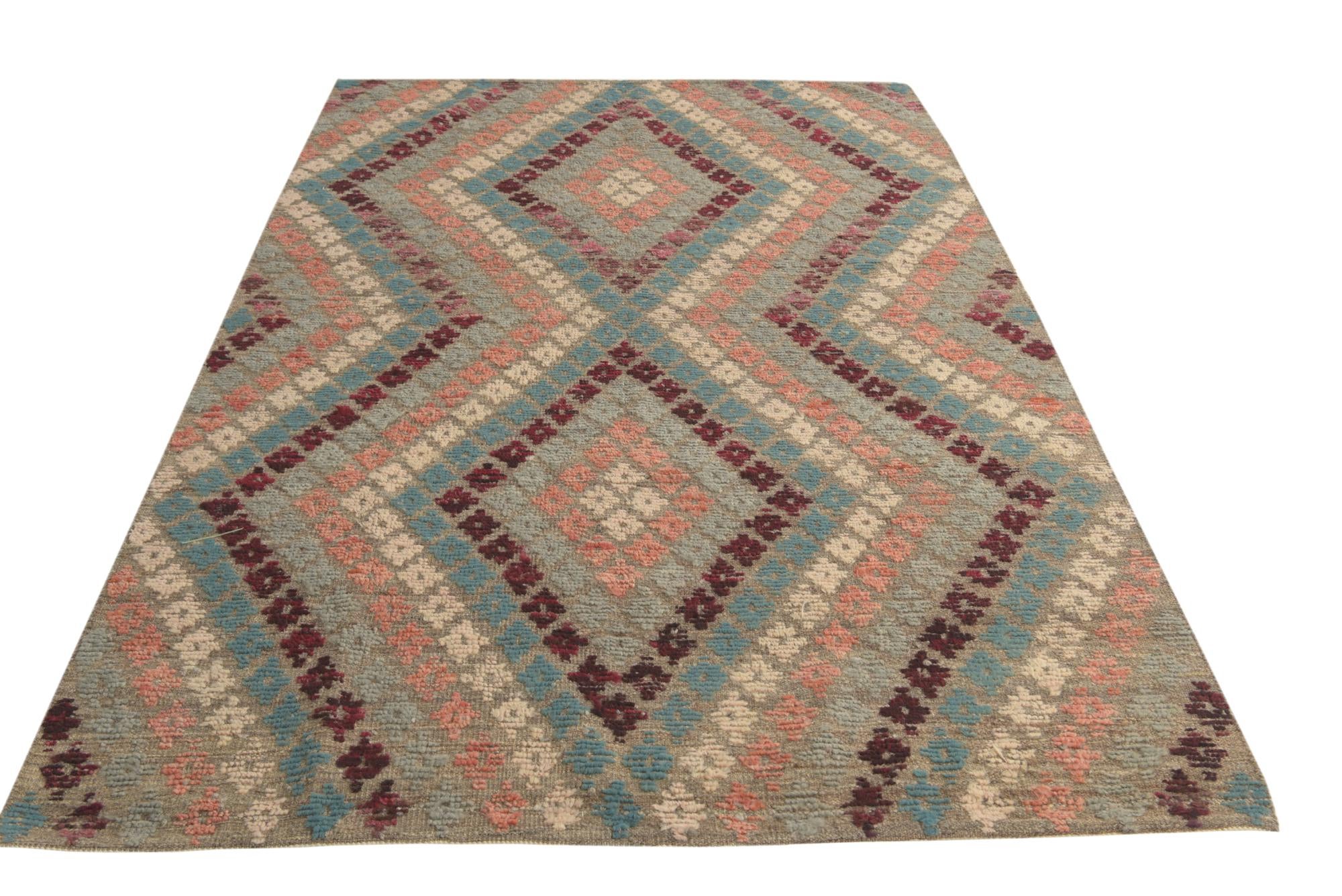 5' 7 x 8' 4 Hand Knotted Darya Wool Rug