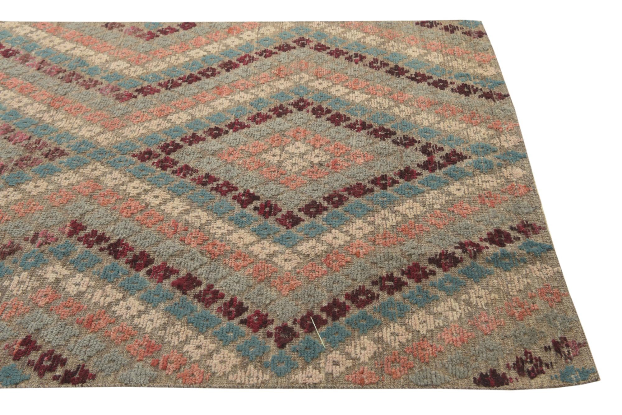 5' 7 x 8' 4 Hand Knotted Darya Wool Rug