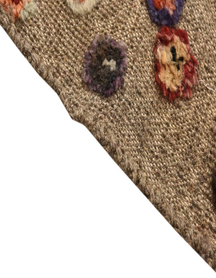 Detail image of 6' 8 x 9' 8 Hand Knotted Darya Wool Rug
