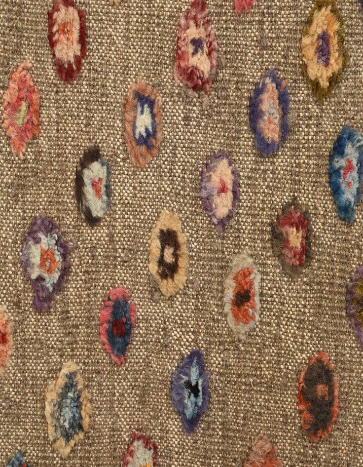 Detail image of 6' 8 x 9' 8  Hand Knotted Darya Wool Rug